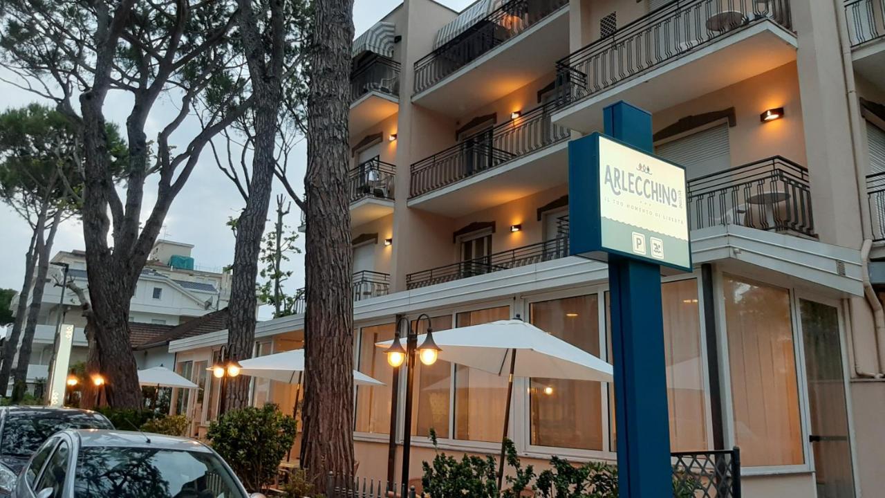 Hotel Arlecchino Riccione Exterior photo