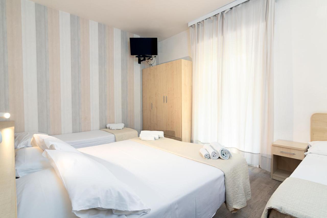 Hotel Arlecchino Riccione Exterior photo